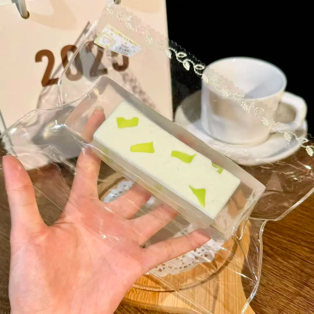 Jelly Bar Taba Squishy — Green Grape detail 4