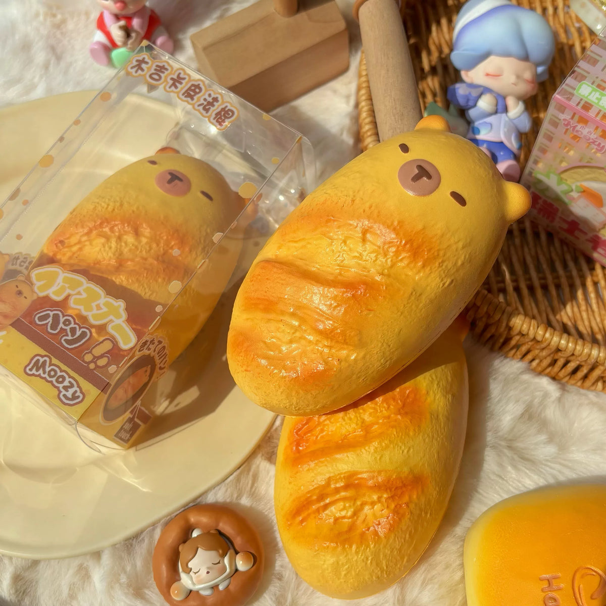 Capybara Baguette Squishy — product photograph