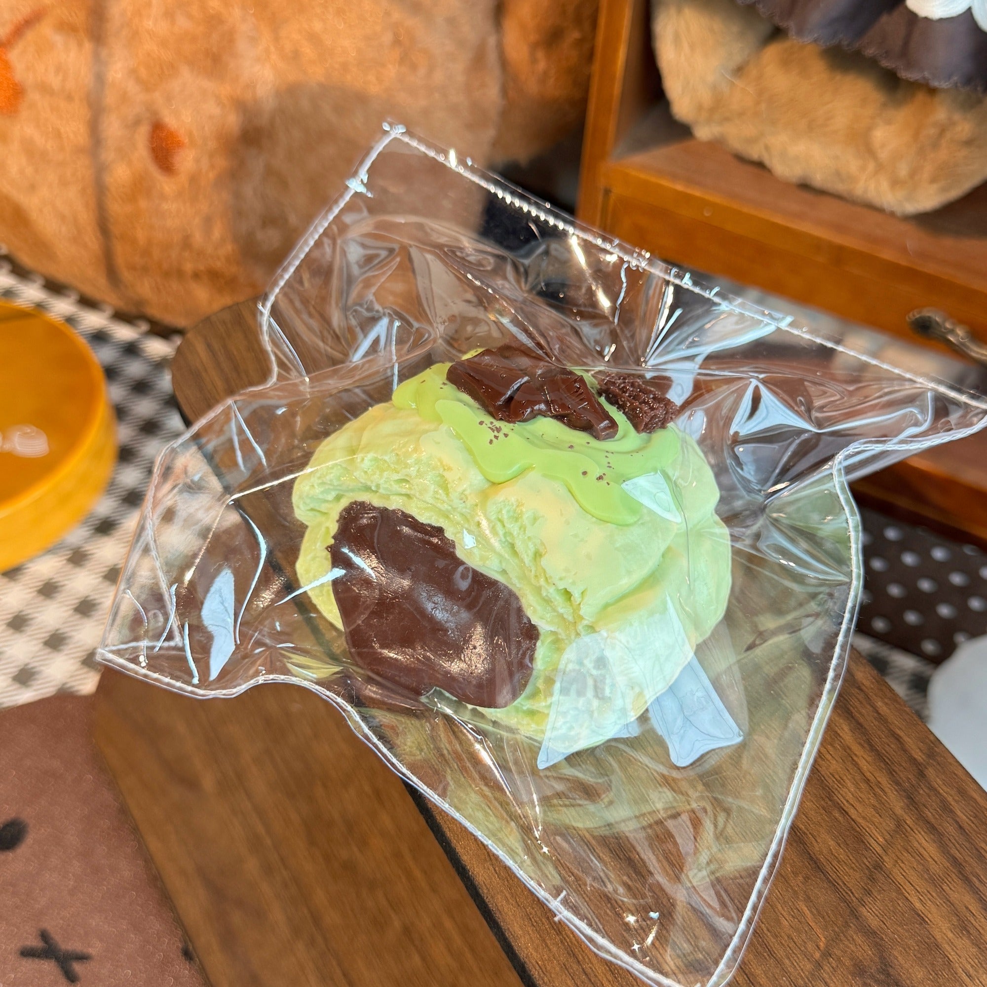 Matcha Choco Lava Bun product view 2 - Plumimi