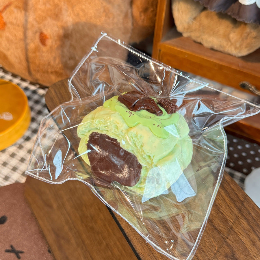 Matcha Choco Lava Bun product view 2 - Plumimi