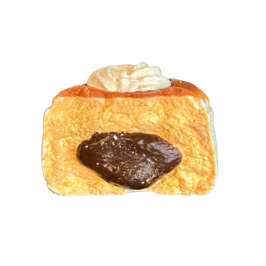 Cream Cheese Chocolate Lava Bun product view 2 - Plumimi