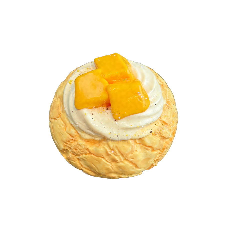 Mango Cream Pineapple Bun product view 1 - Plumimi