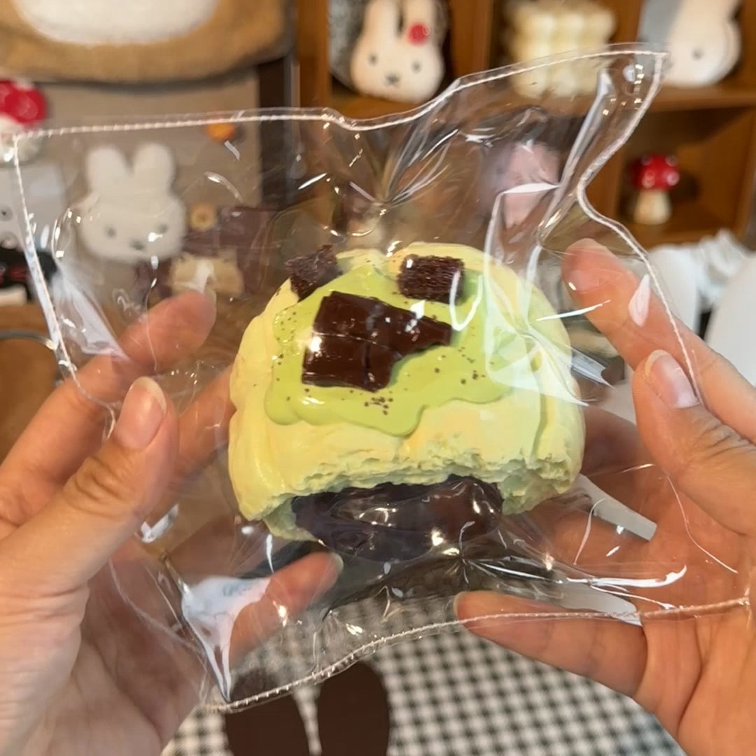 Matcha Choco Lava Bun product video - Plumimi
