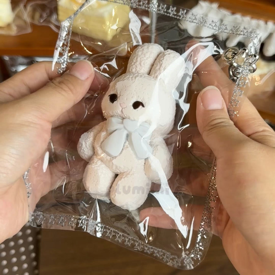 Elegant Blue-Bow Bunny product video - Plumimi
